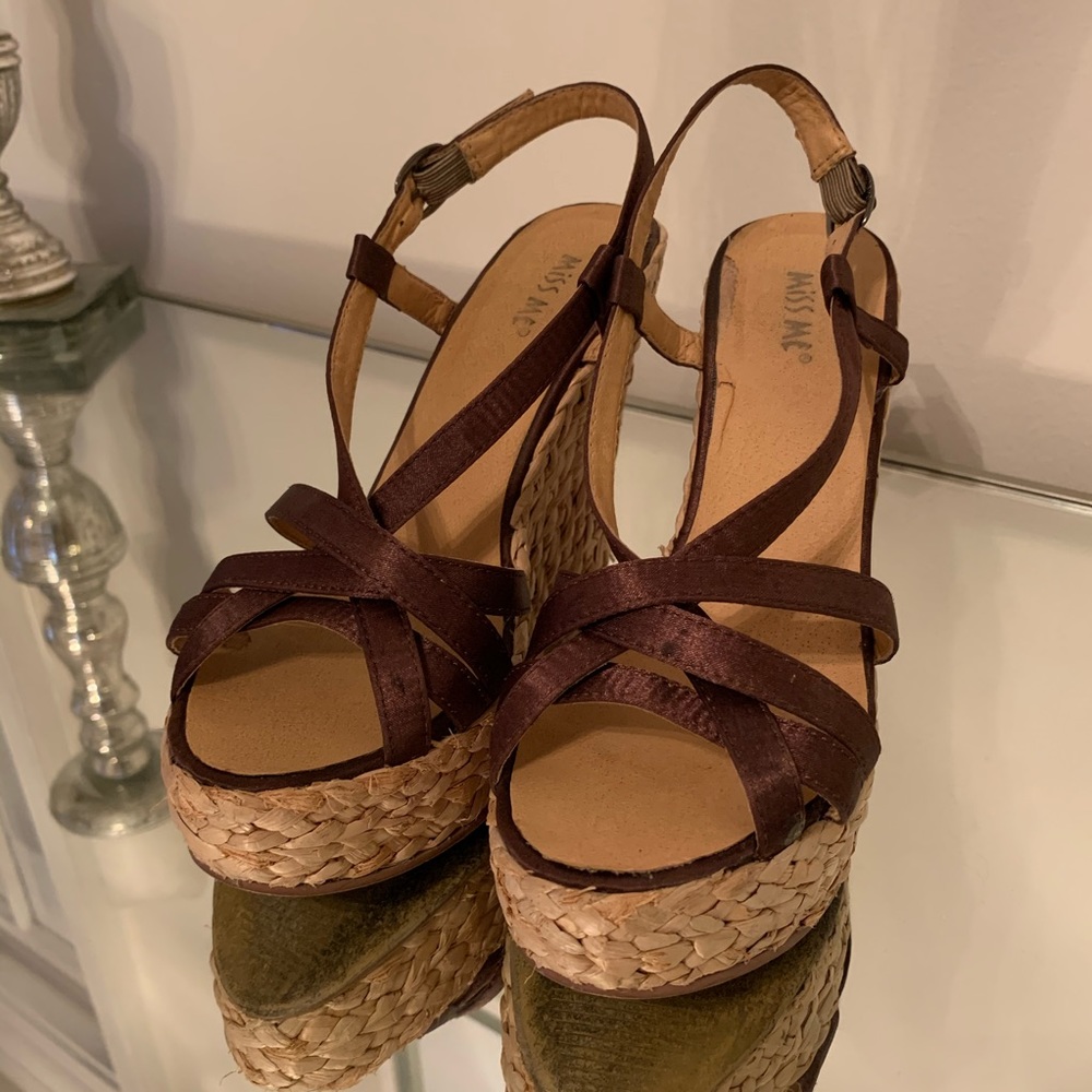 Miss Me size 6 brown and straw wedges